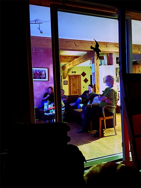 Familienabend im schönen Tirol, wo andere nur Urlub machen können